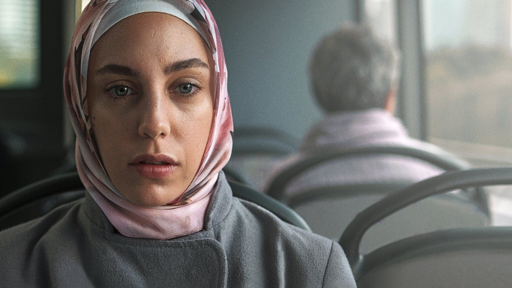 Bir Başkadır 1. Sezon 7. Bölüm izle